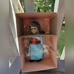 Vintage Madame Alexander Doll. Japan #570. 1980s. New.